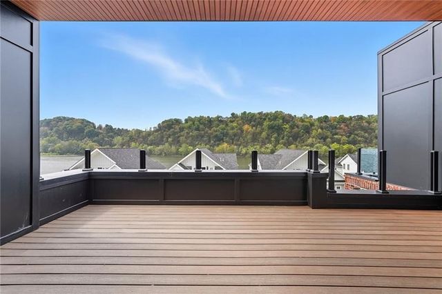 66 1st Street, Oakmont, PA 15139