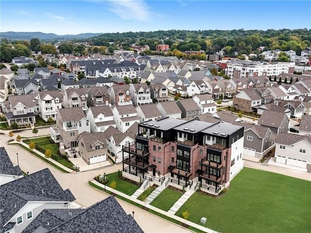 66 1st Street, Oakmont, PA 15139