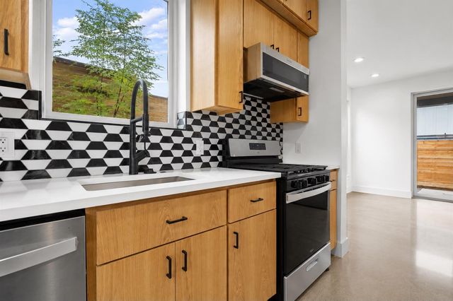 2919 E 13th ST 2, Austin, TX 78702