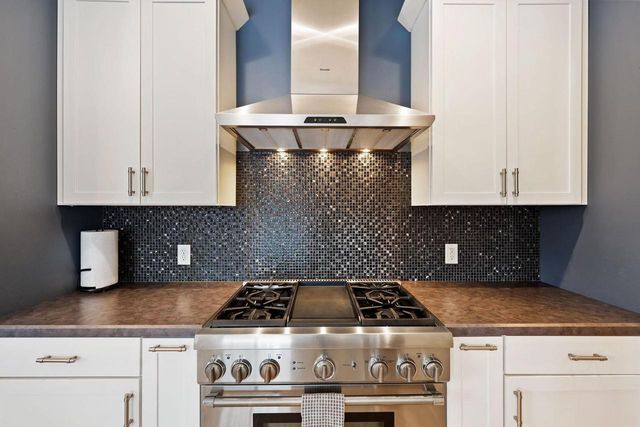 221 Glen View Road, Mount Horeb, WI 53572