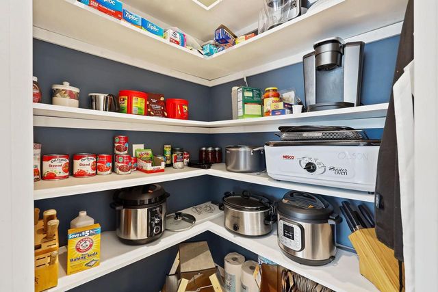 221 Glen View Road, Mount Horeb, WI 53572