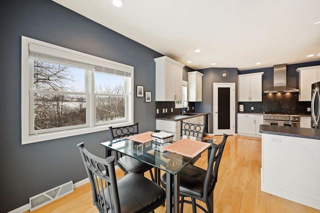 221 Glen View Road, Mount Horeb, WI 53572