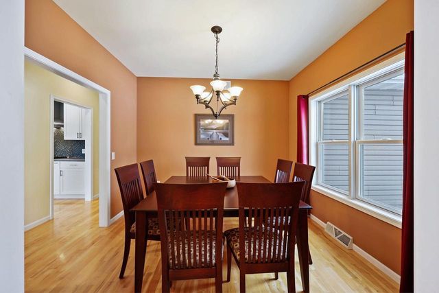 221 Glen View Road, Mount Horeb, WI 53572