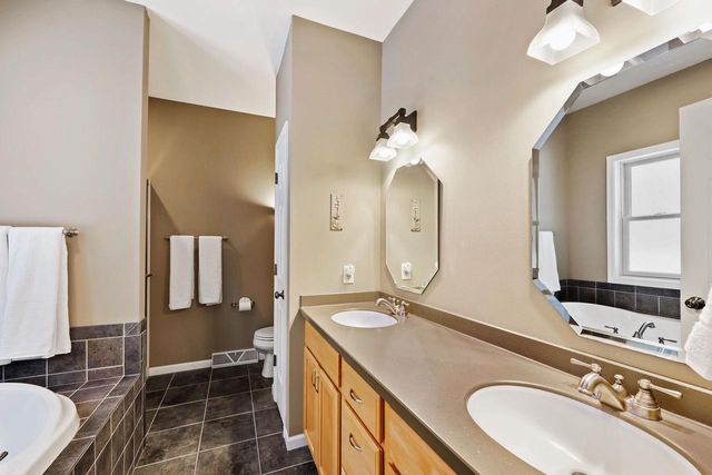 221 Glen View Road, Mount Horeb, WI 53572