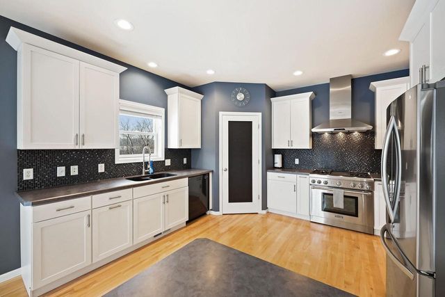 221 Glen View Road, Mount Horeb, WI 53572