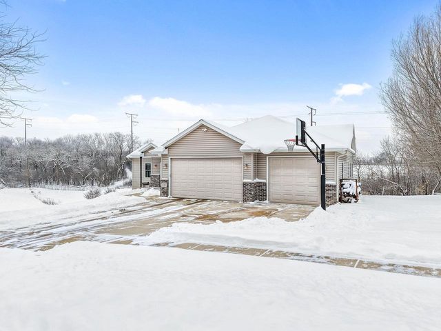 221 Glen View Road, Mount Horeb, WI 53572