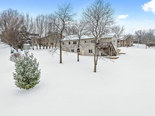221 Glen View Road, Mount Horeb, WI 53572