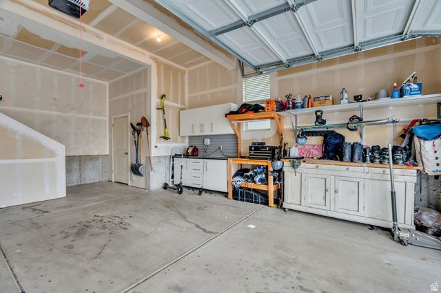 10712 S KESTREL RISE RD, South Jordan, UT 84009