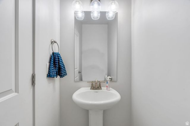 10712 S KESTREL RISE RD, South Jordan, UT 84009