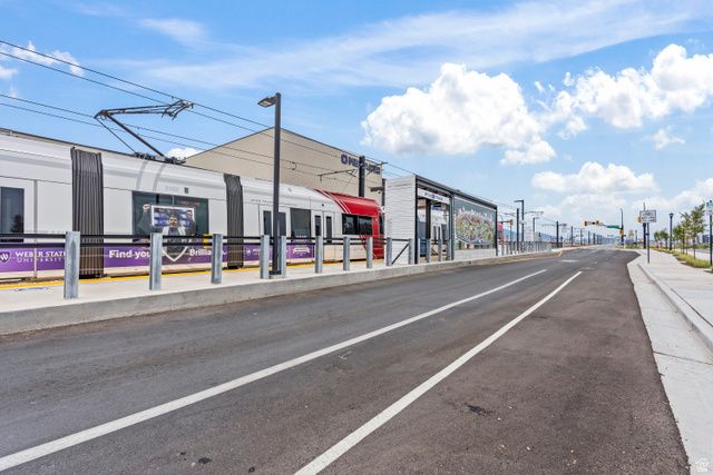 10712 S KESTREL RISE RD, South Jordan, UT 84009