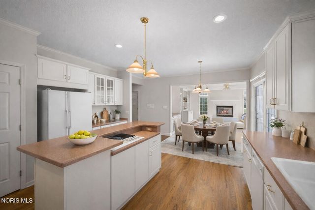 26281 Seminary Road, Perrysburg, OH 43551