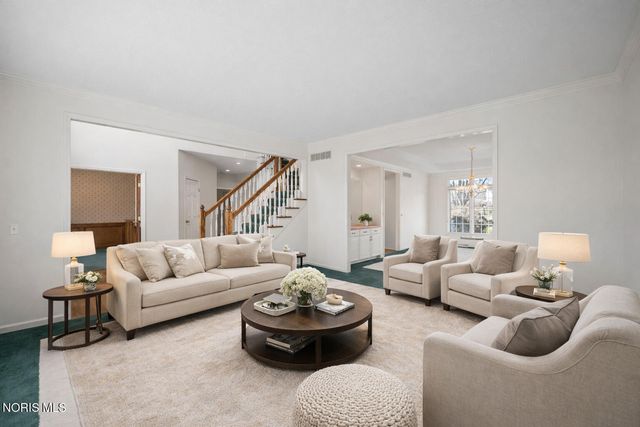 26281 Seminary Road, Perrysburg, OH 43551