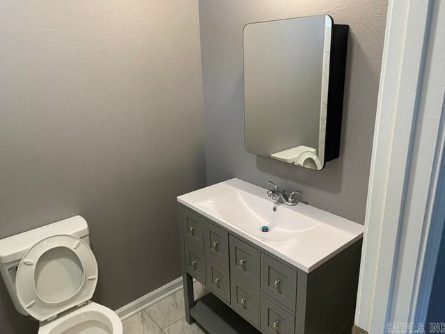 21917 E State Highway 22, Delaware, AR 72835