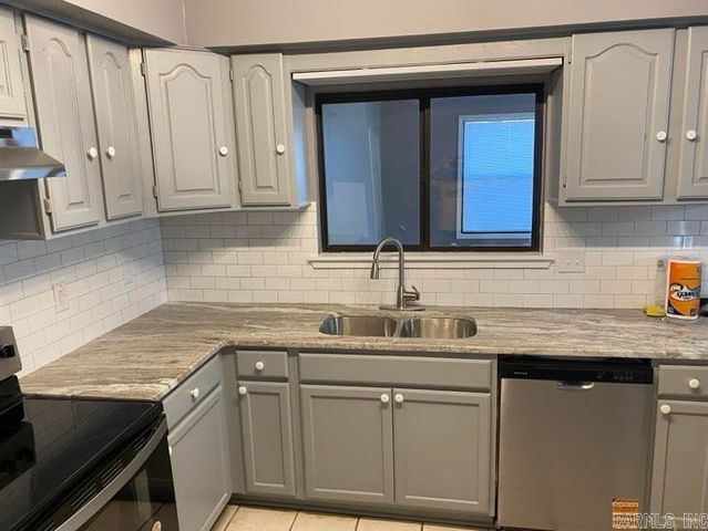 21917 E State Highway 22, Delaware, AR 72835