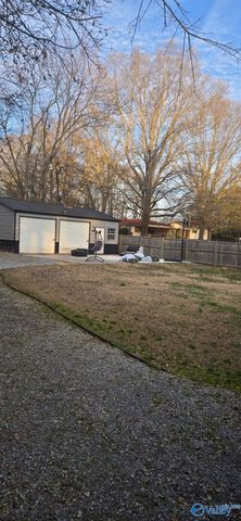 657 4th Street NW, Arab, AL 35016