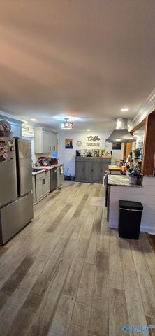 657 4th Street NW, Arab, AL 35016