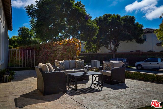 2008 Las Estrellas Court, Camarillo, CA 93012