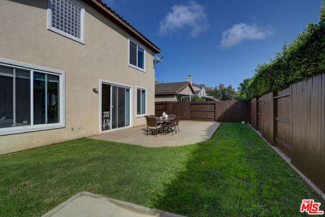 2008 Las Estrellas Court, Camarillo, CA 93012