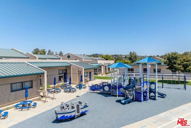 2008 Las Estrellas Court, Camarillo, CA 93012