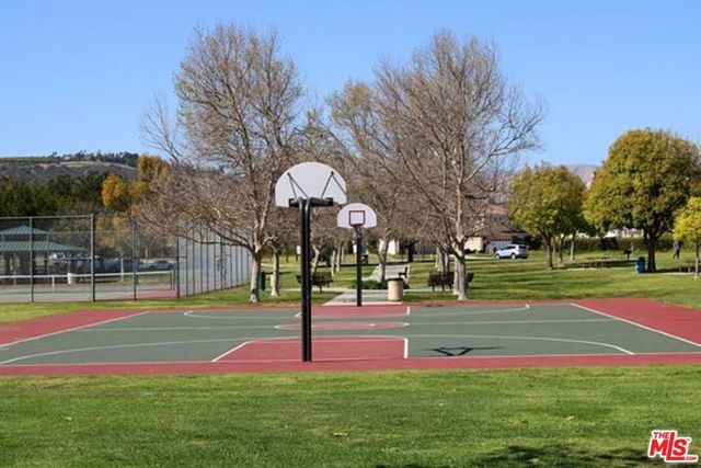 2008 Las Estrellas Court, Camarillo, CA 93012