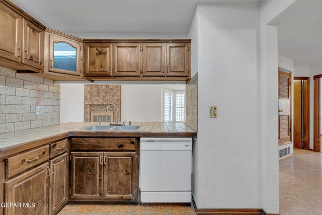 11732 CASA VIEW Drive, El Paso, TX 79936