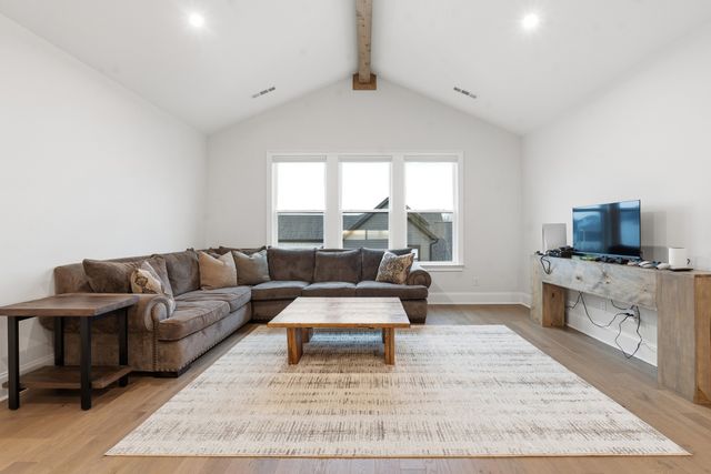 4664 Majestic Meadows Dr, Arrington, TN 37014