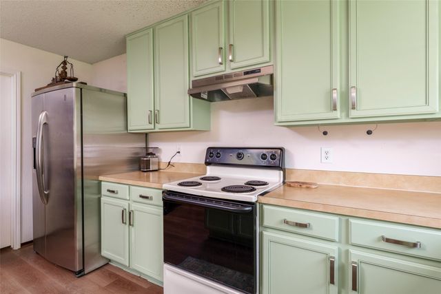 8100 Colbi Lane, Fort Worth, TX 76120