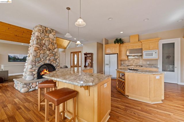 20312 Pine Mountain Dr., Groveland, CA 95321