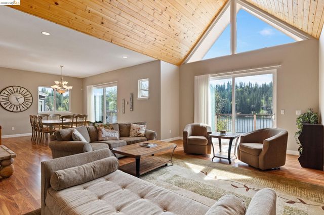 20312 Pine Mountain Dr., Groveland, CA 95321