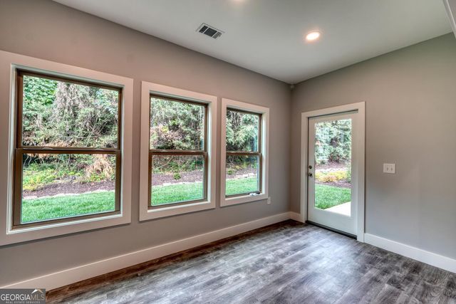 98 Brett Way, Hiawassee, GA 30546