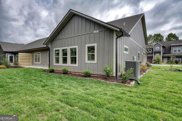 98 Brett Way, Hiawassee, GA 30546