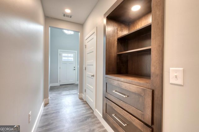 98 Brett Way, Hiawassee, GA 30546