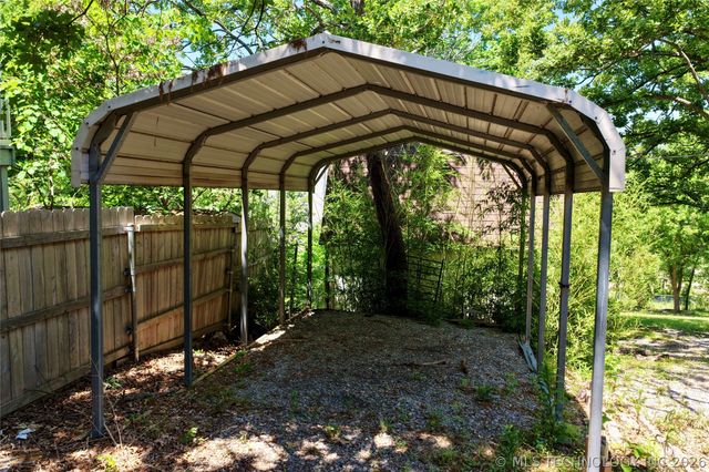 36 Hilltop, Mcalester, OK 74501