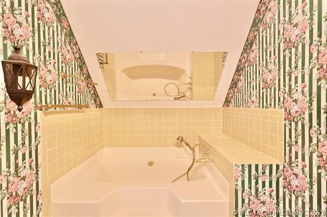 36 Hilltop, Mcalester, OK 74501