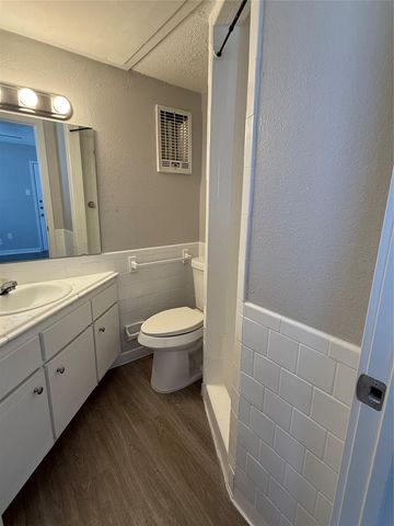 311 E 31 ST 203B, Austin, TX 78705