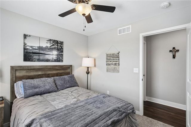 1000 NW Crestwood Drive, Grain Valley, MO 64029
