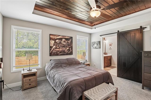 1000 NW Crestwood Drive, Grain Valley, MO 64029