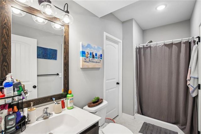 1000 NW Crestwood Drive, Grain Valley, MO 64029