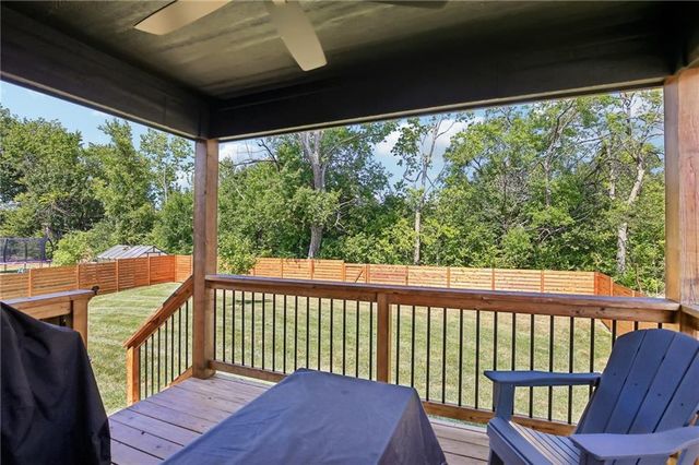 1000 NW Crestwood Drive, Grain Valley, MO 64029