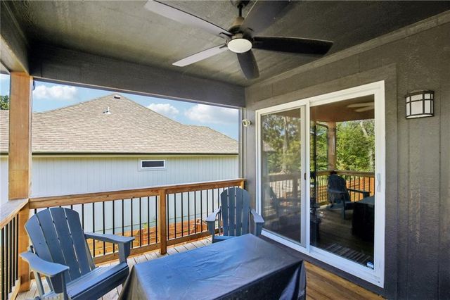 1000 NW Crestwood Drive, Grain Valley, MO 64029