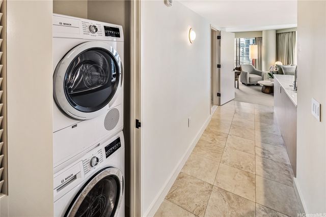 223 Saratoga Road 1502, Honolulu, HI 96815