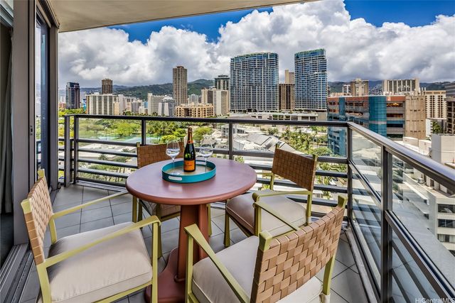 223 Saratoga Road 1502, Honolulu, HI 96815