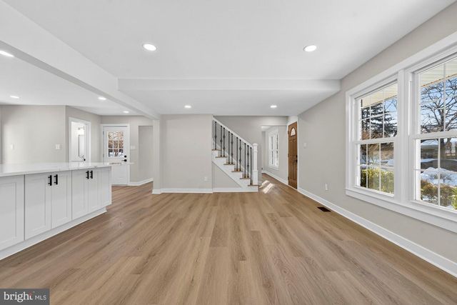 8612 COTTAGE ST SW, Vienna, VA 22180