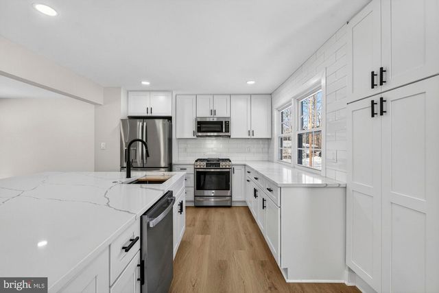 8612 COTTAGE ST SW, Vienna, VA 22180