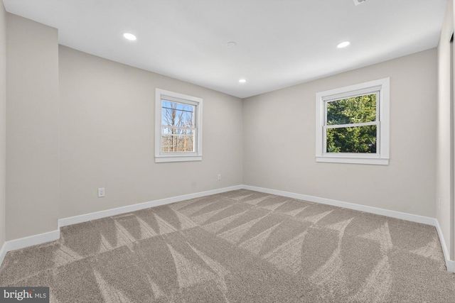 8612 COTTAGE ST SW, Vienna, VA 22180