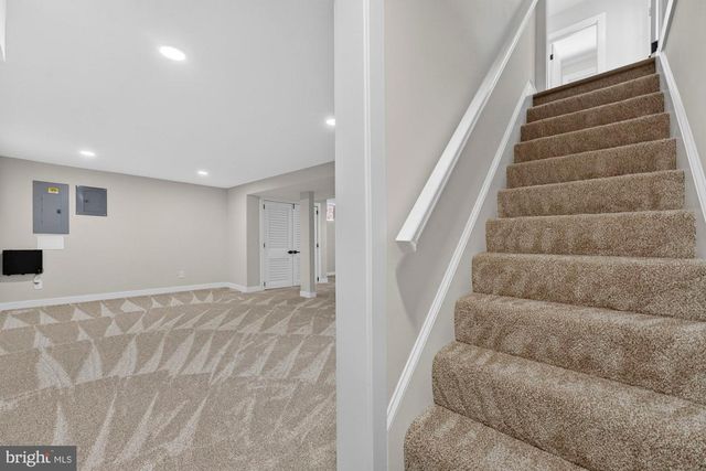 8612 COTTAGE ST SW, Vienna, VA 22180