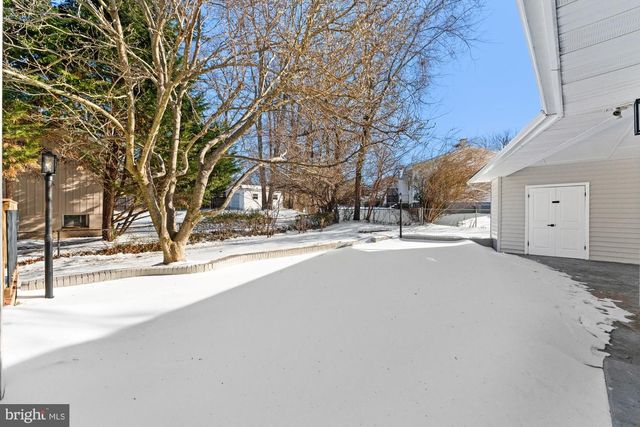 8612 COTTAGE ST SW, Vienna, VA 22180