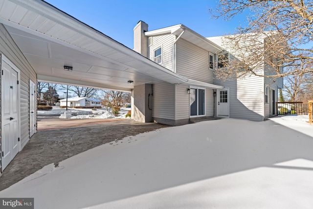 8612 COTTAGE ST SW, Vienna, VA 22180