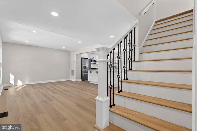 8612 COTTAGE ST SW, Vienna, VA 22180