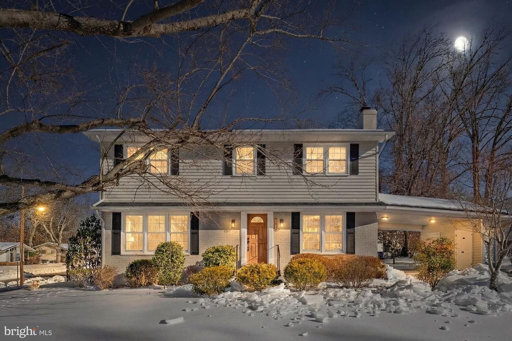 8612 COTTAGE ST SW, Vienna, VA 22180